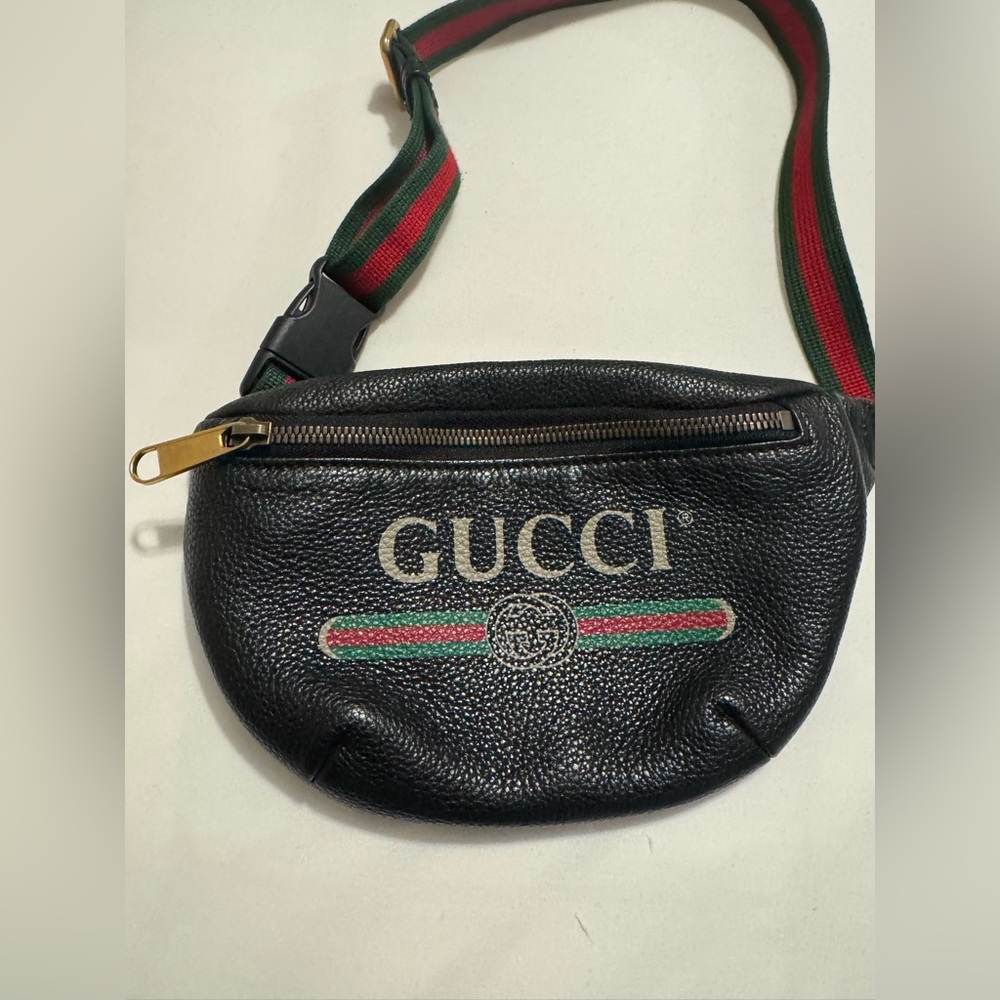 Gucci authentic bum bag
